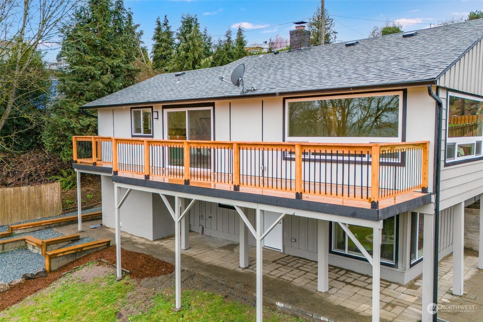 Property Photo:  11618 26th Avenue S  WA 98168 