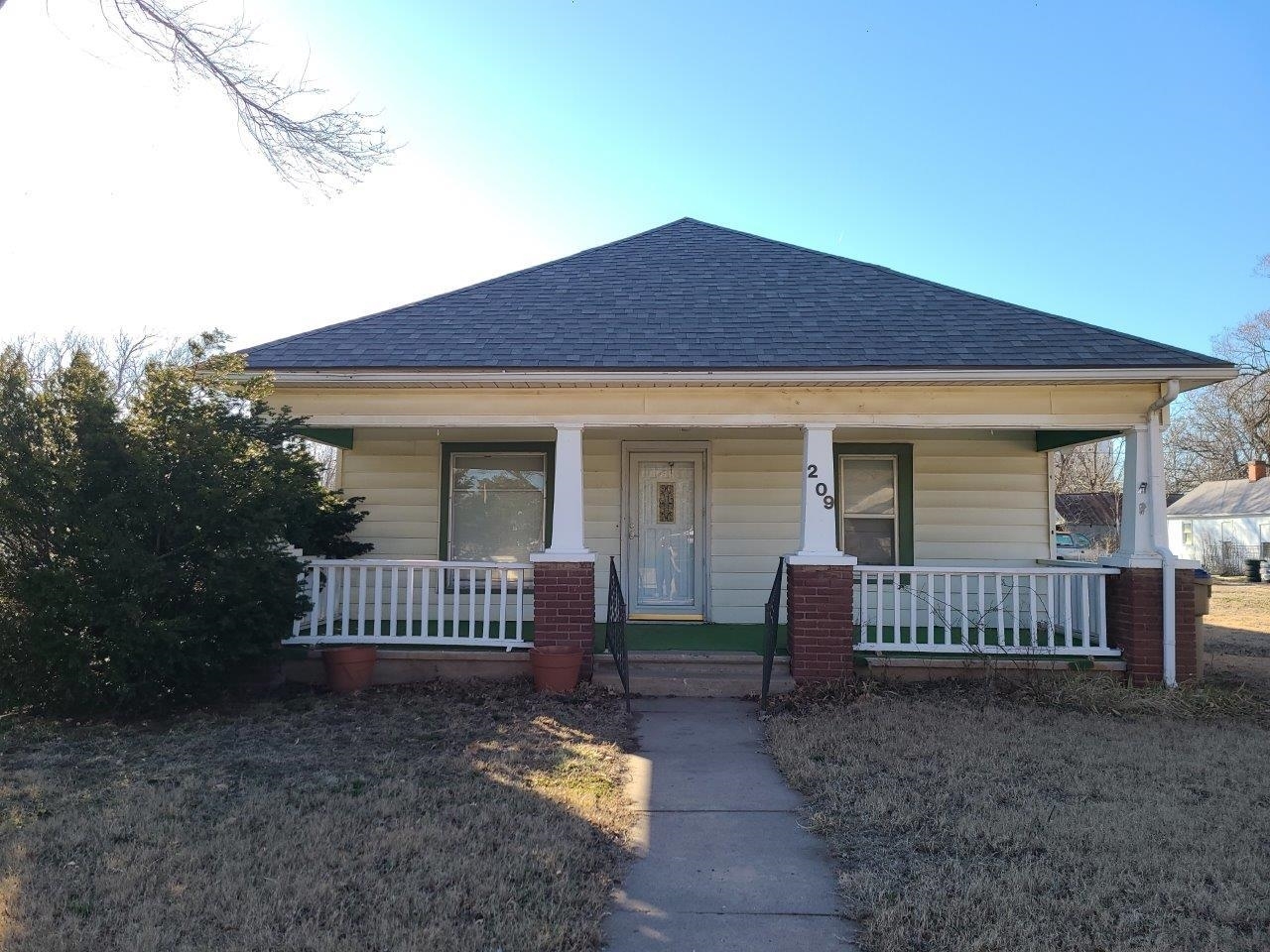 209 N Main St  Argonia KS 67004 photo