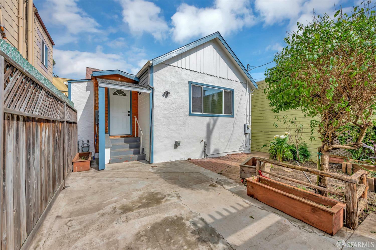 Property Photo:  246 Tingley Street  CA 94112 