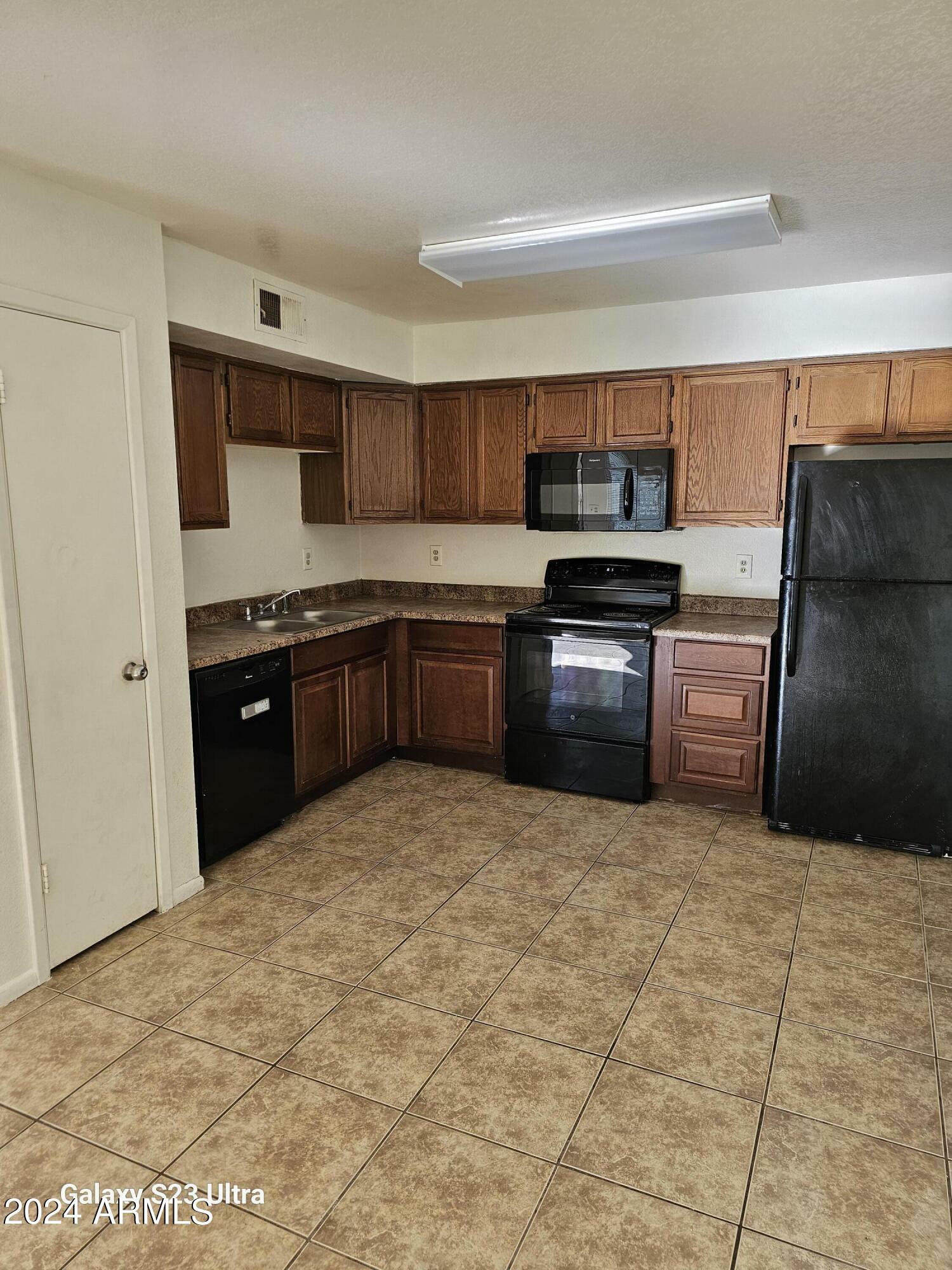 Property Photo:  6148 E Greenway Street 1  AZ 85205 