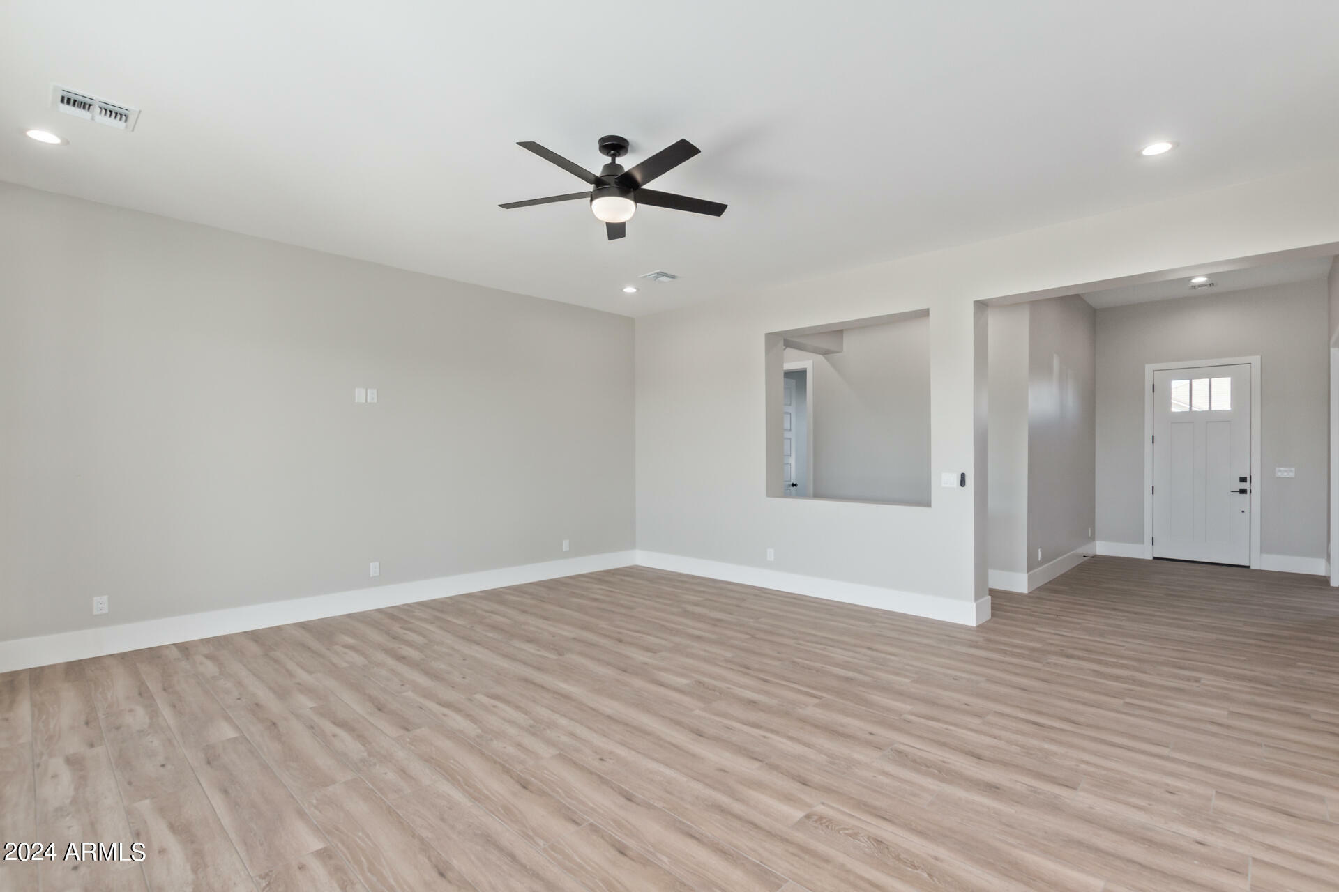 Property Photo:  1228 N 106th Place  AZ 85207 