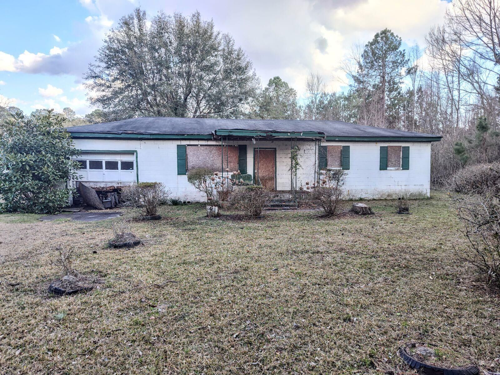Property Photo:  1045 Gaddist Road  SC 29472 