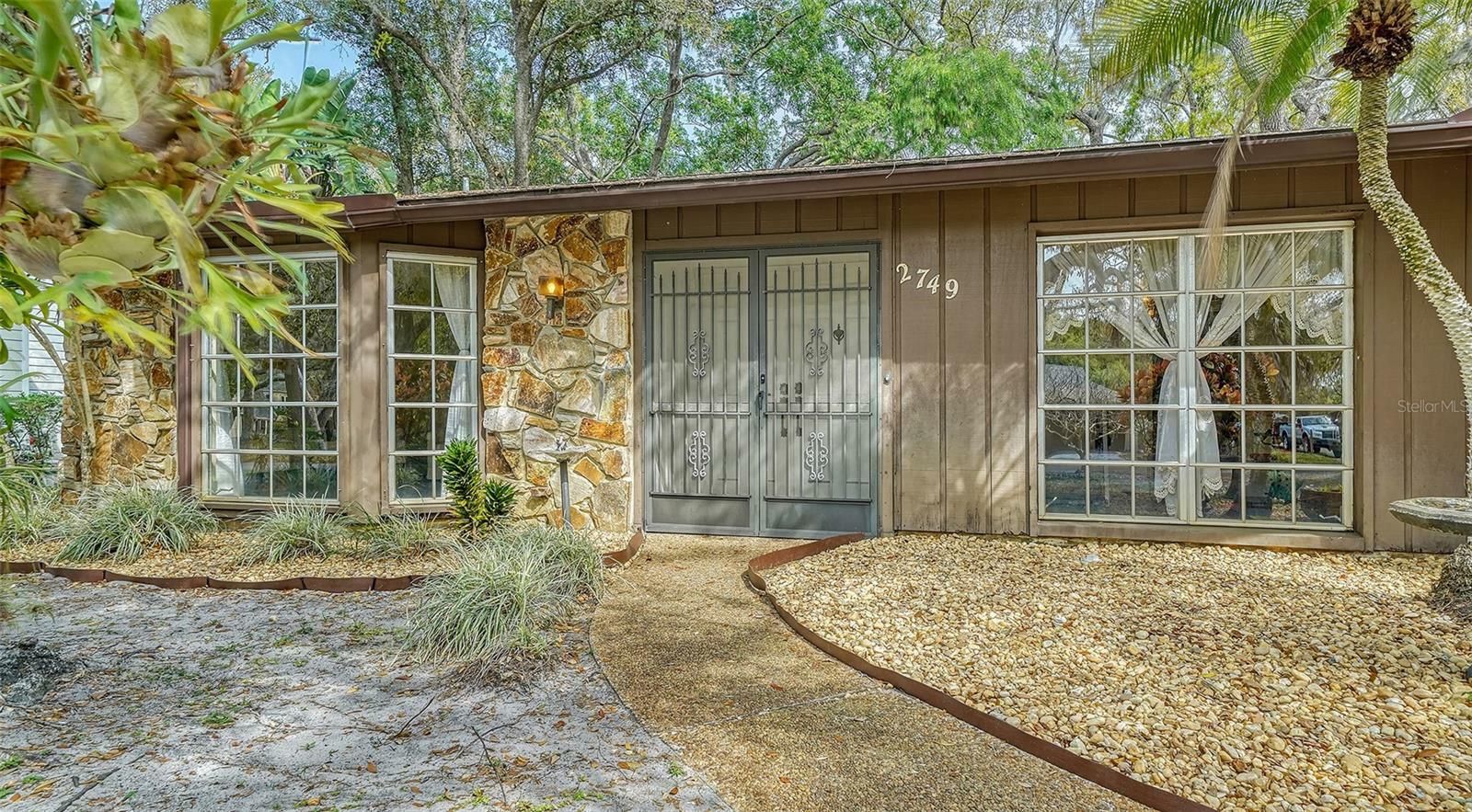 Property Photo:  2749 Greendale Drive  FL 34232 