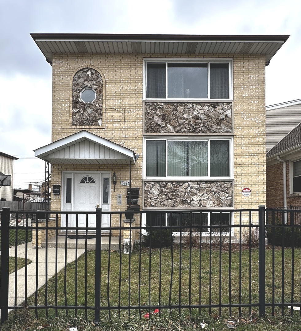 Property Photo:  3742 N Harlem Avenue 1  IL 60634 