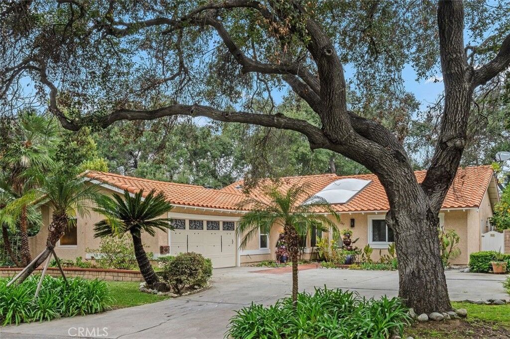 Property Photo:  249 Oakhurst Lane  CA 91007 