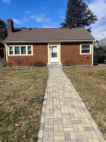 Property Photo:  6 Ridge Ave 1  MA 01760 