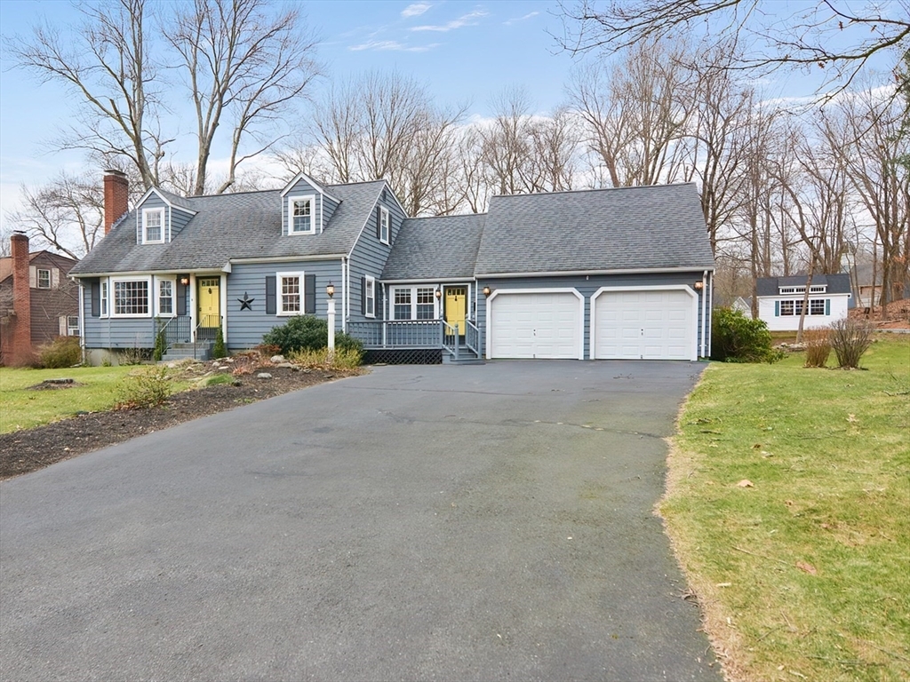 Property Photo: 11 Oak Hill Dr MA 02081