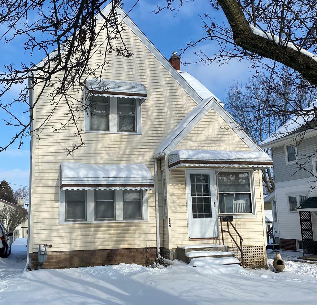 Property Photo:  234 E Walnut St  OH 44805 