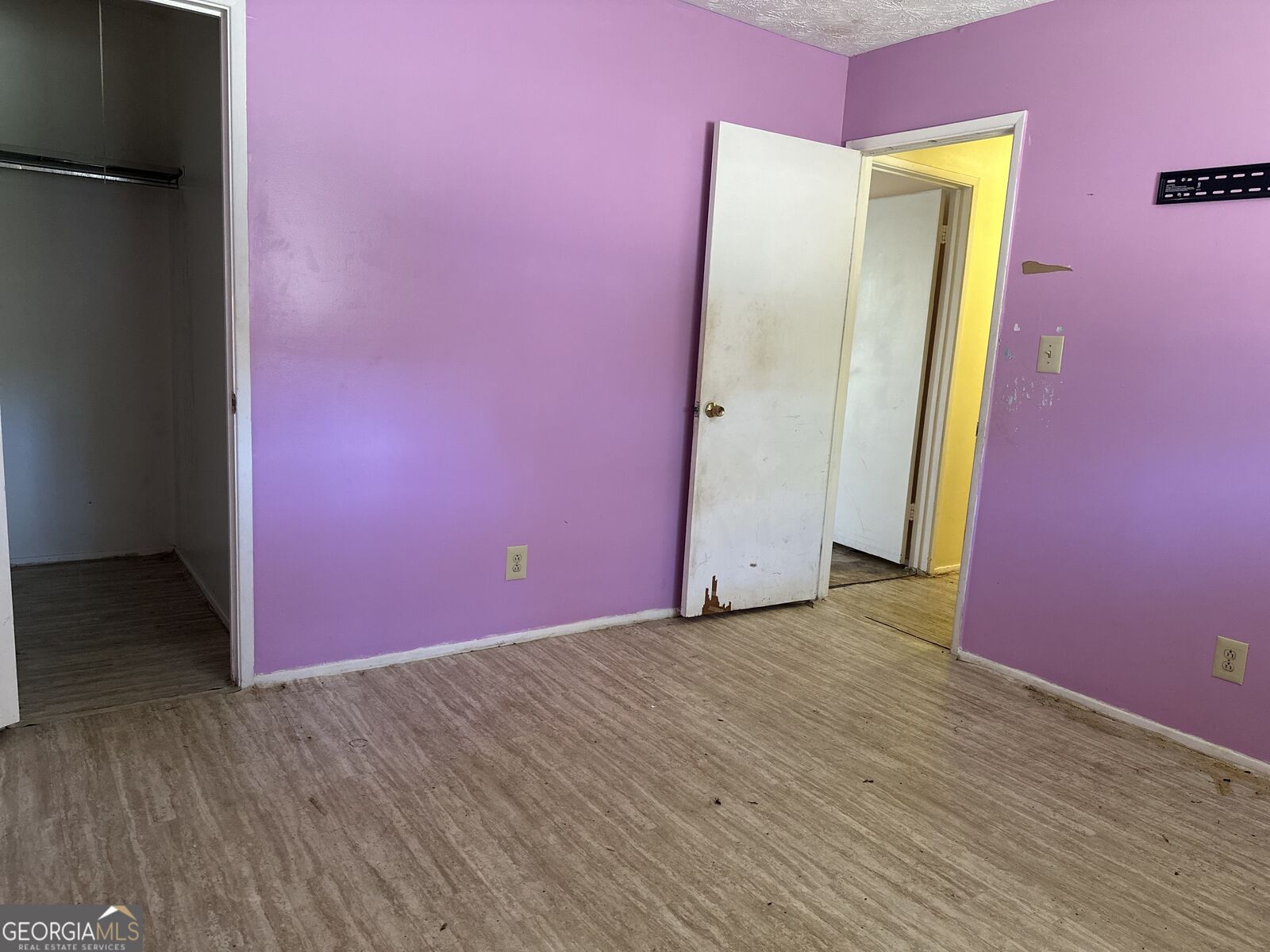 Property Photo: 6115 Deerfield Court GA 30260