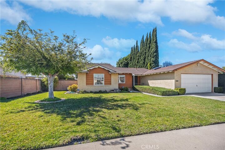 Property Photo:  13391 Chestnut Street  CA 92683