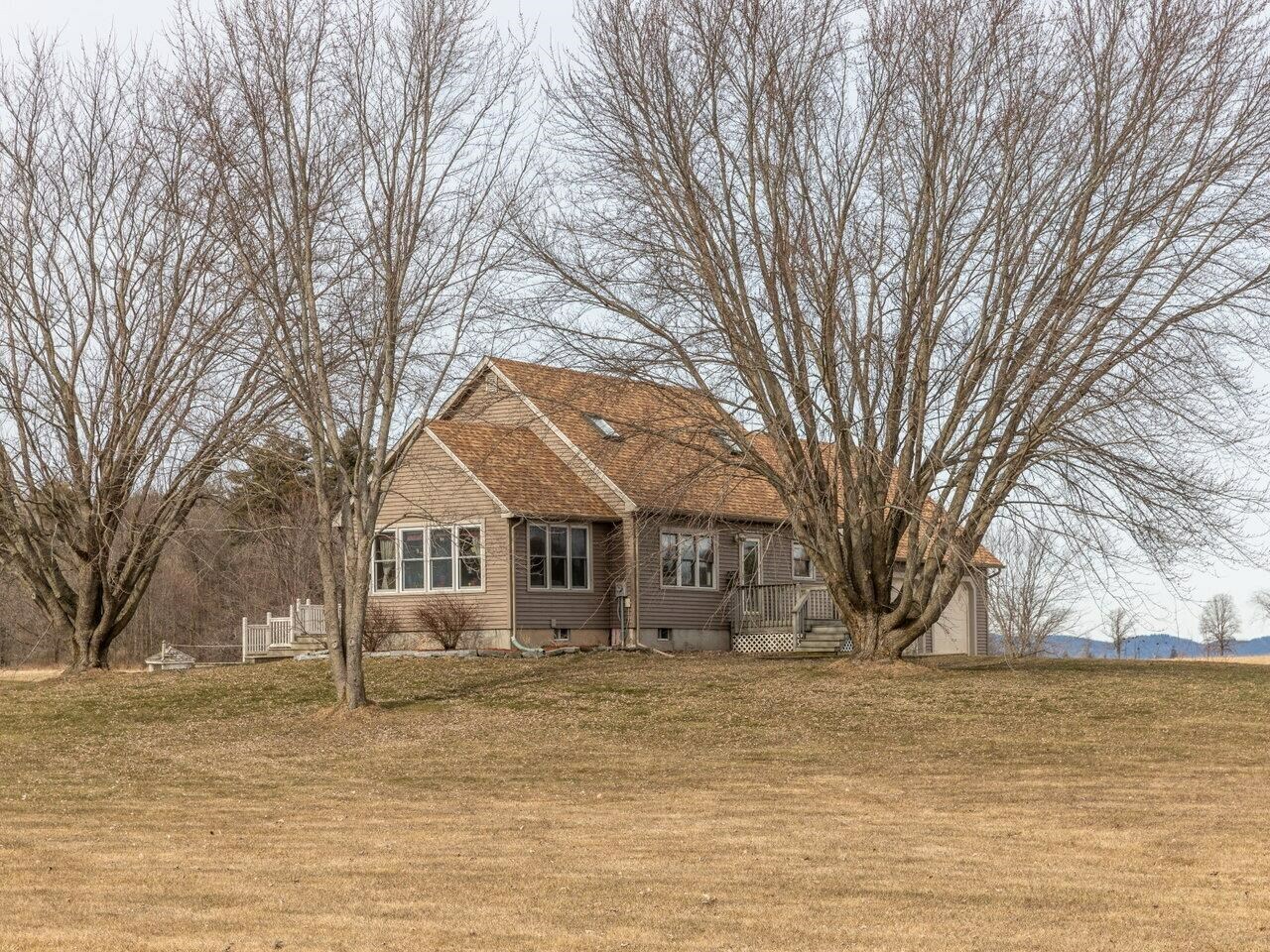 Property Photo:  6090 Goodrich Corner Road  VT 05491 