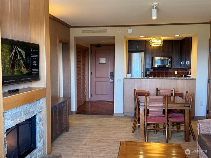 Property Photo: 3600 Suncadia Trail 2039 WA 98922