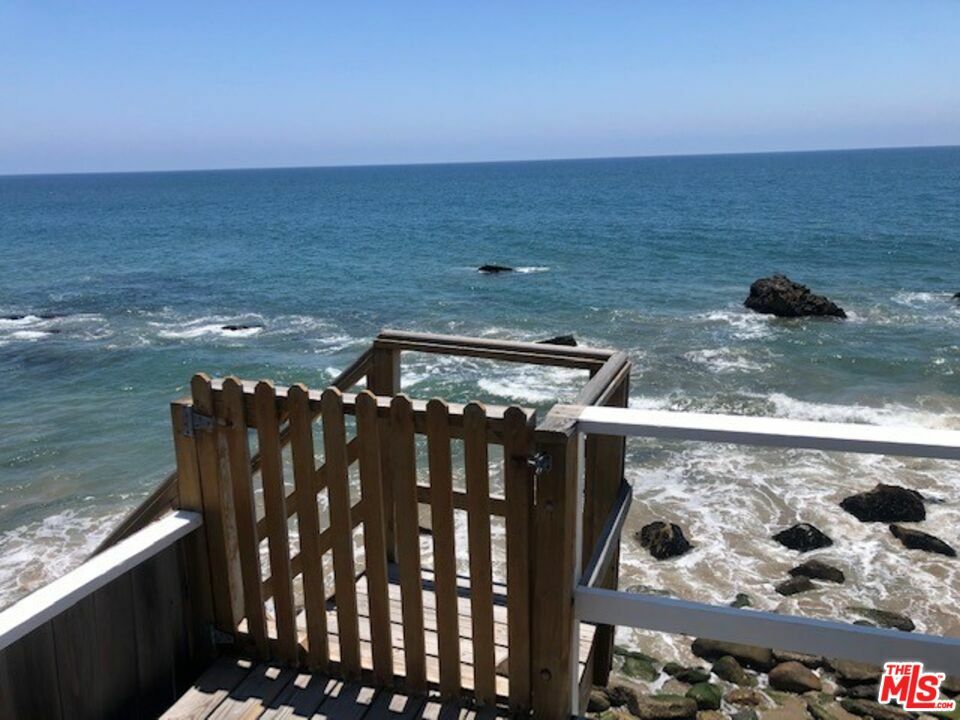 20202   Pacific Coast Hwy 5  Malibu CA 90265 photo