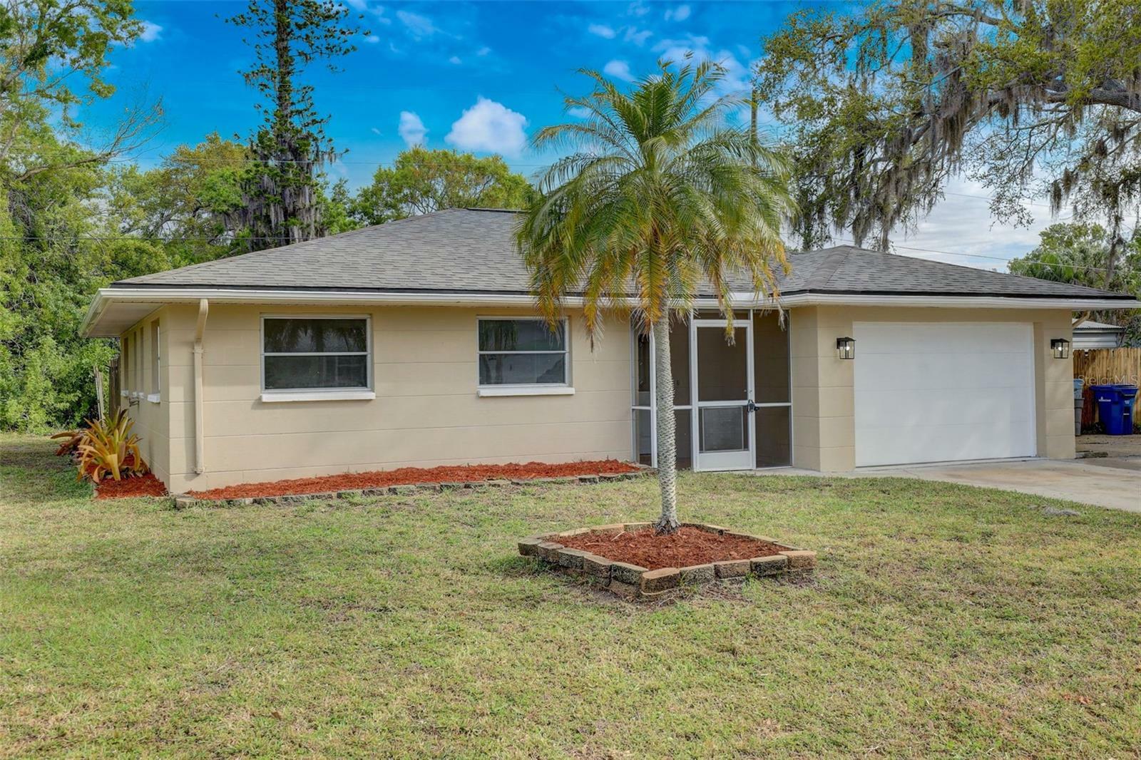 Property Photo: 671 Tanager Road FL 34293