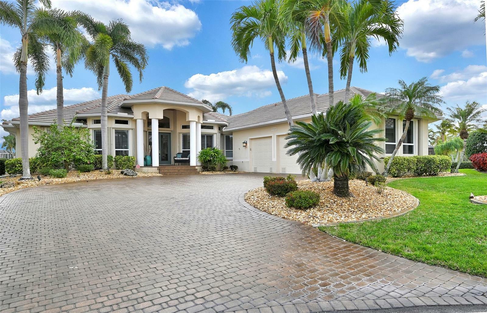 Property Photo:  1700 Los Alamos Drive  FL 33950 