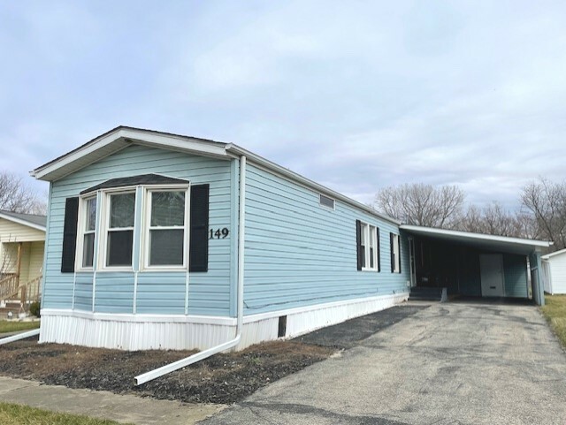 Property Photo:  149 Seneca Trail  IL 60152 