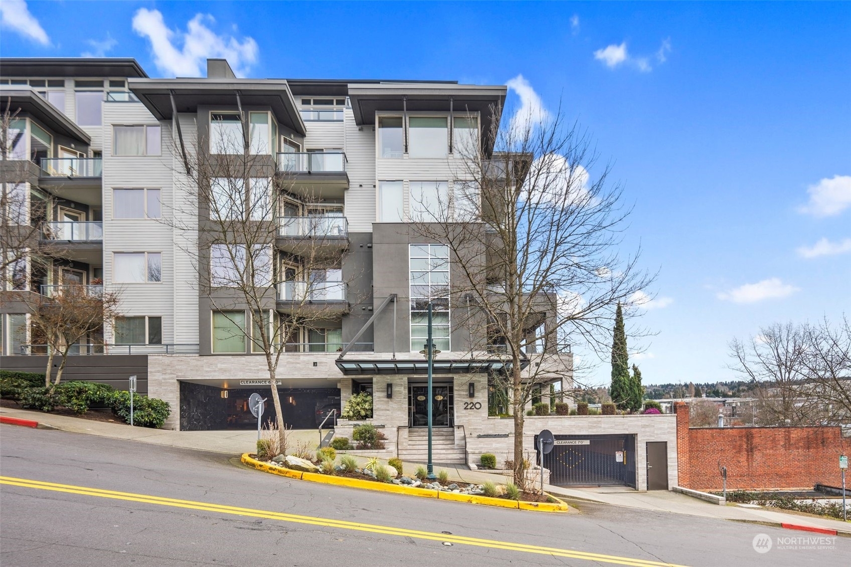 Property Photo:  220 1st Street 104  WA 98033 