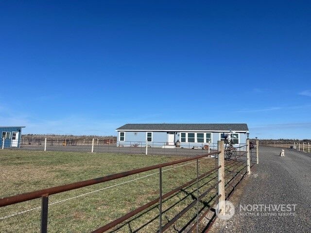8079 NE Road N  Moses Lake WA 98837 photo