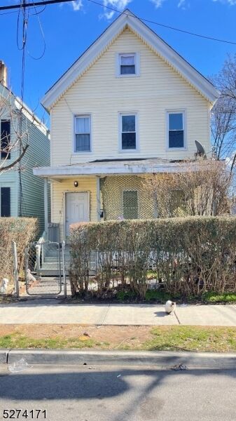 Property Photo:  196 Hickory St  NJ 07050 