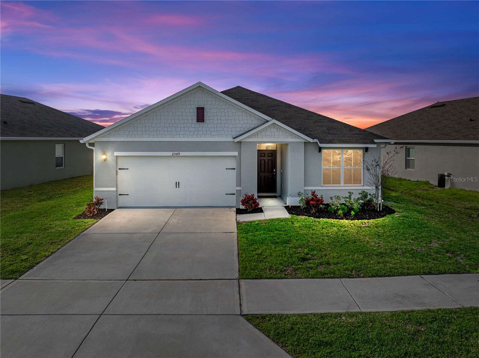 Property Photo: 2549 Ryland Falls Drive FL 33811
