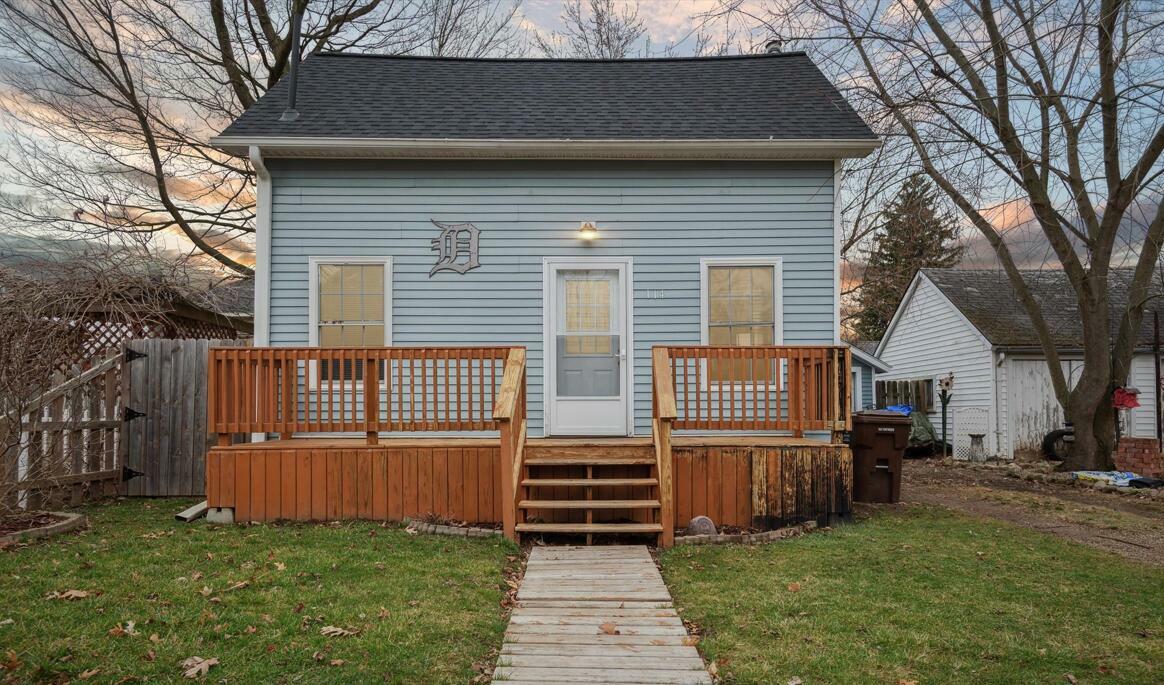 Property Photo:  114 E Grove Street  MI 49269 