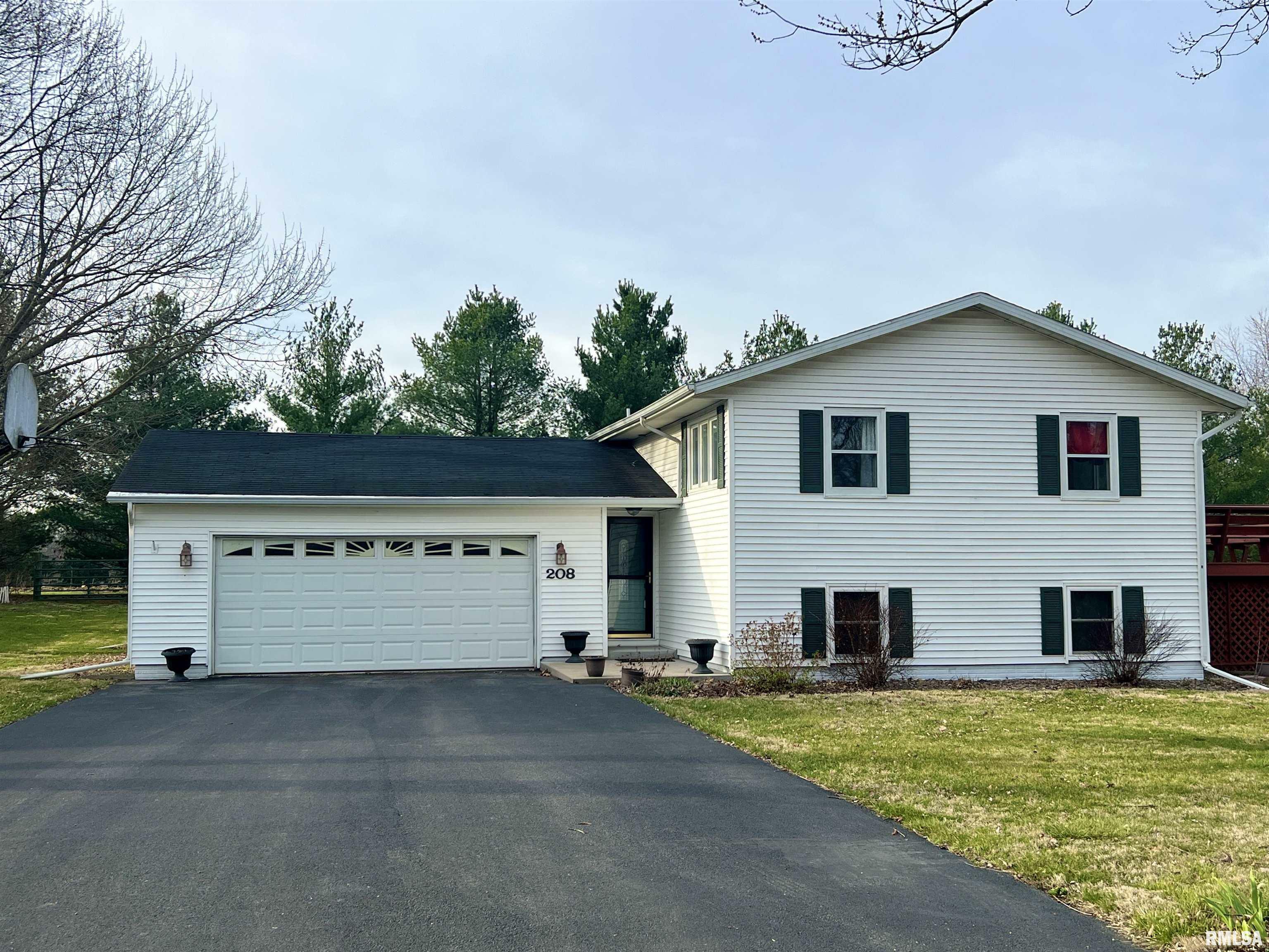 Property Photo:  208 Sunnyview Avenue  IL 61448 