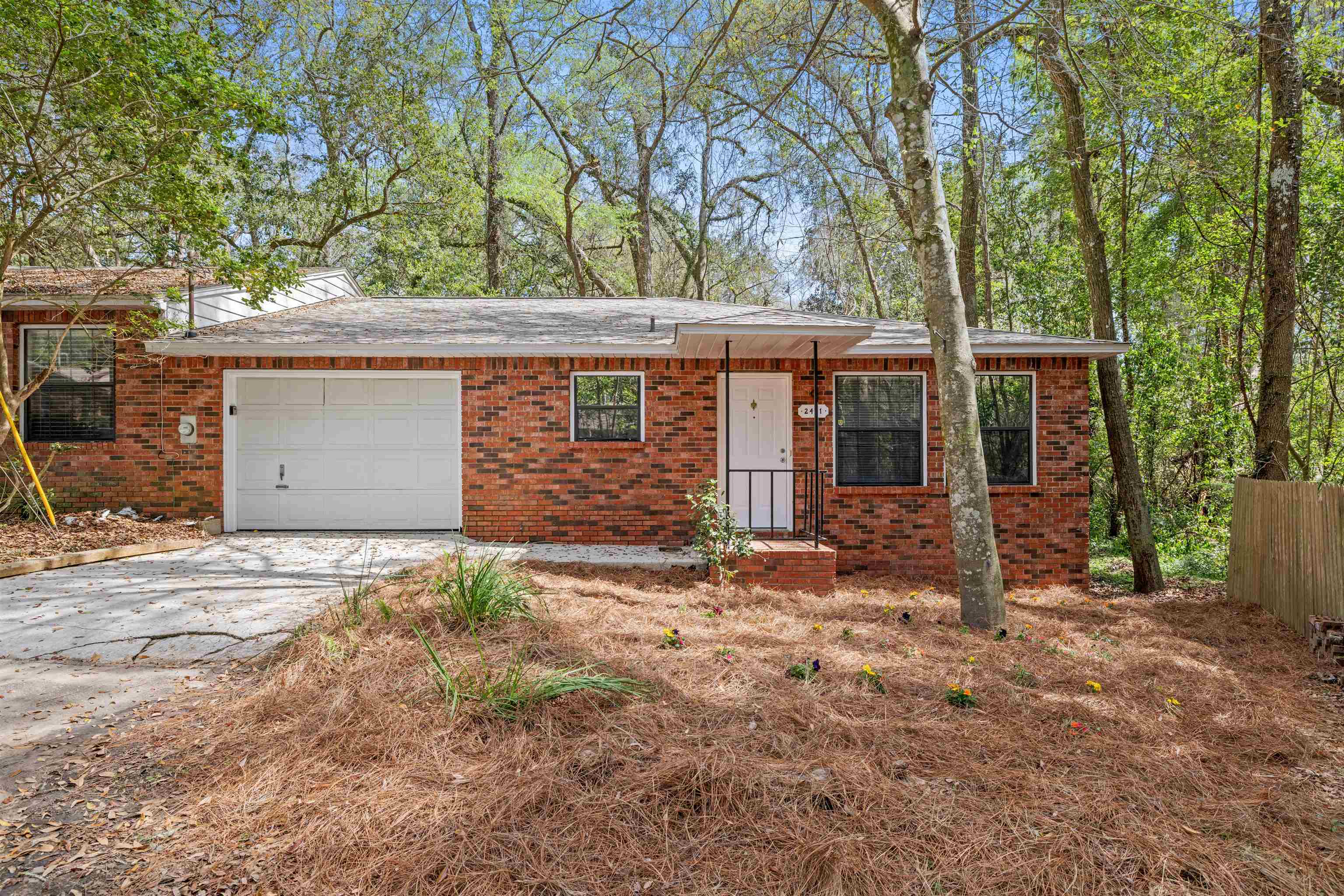 Property Photo:  2411 Wren Hollow Drive  FL 32303 