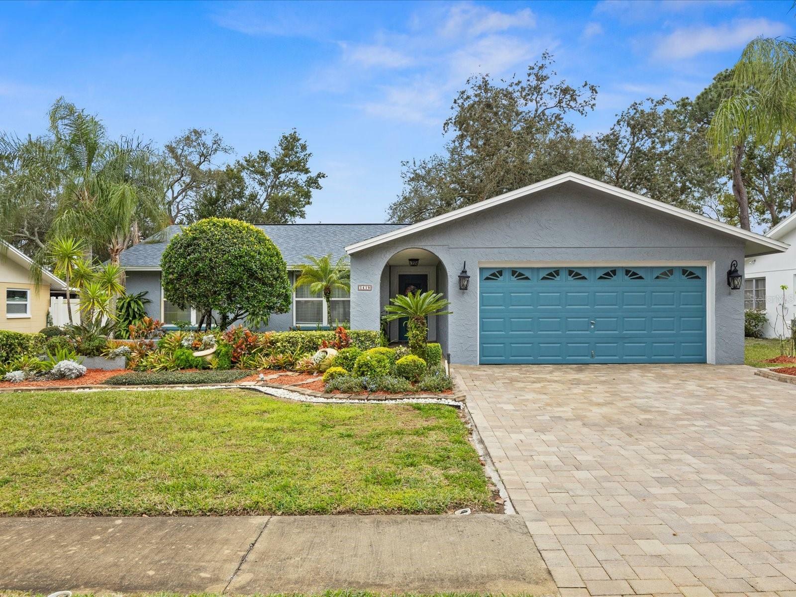 Property Photo:  1419 Garden Avenue  FL 34689 