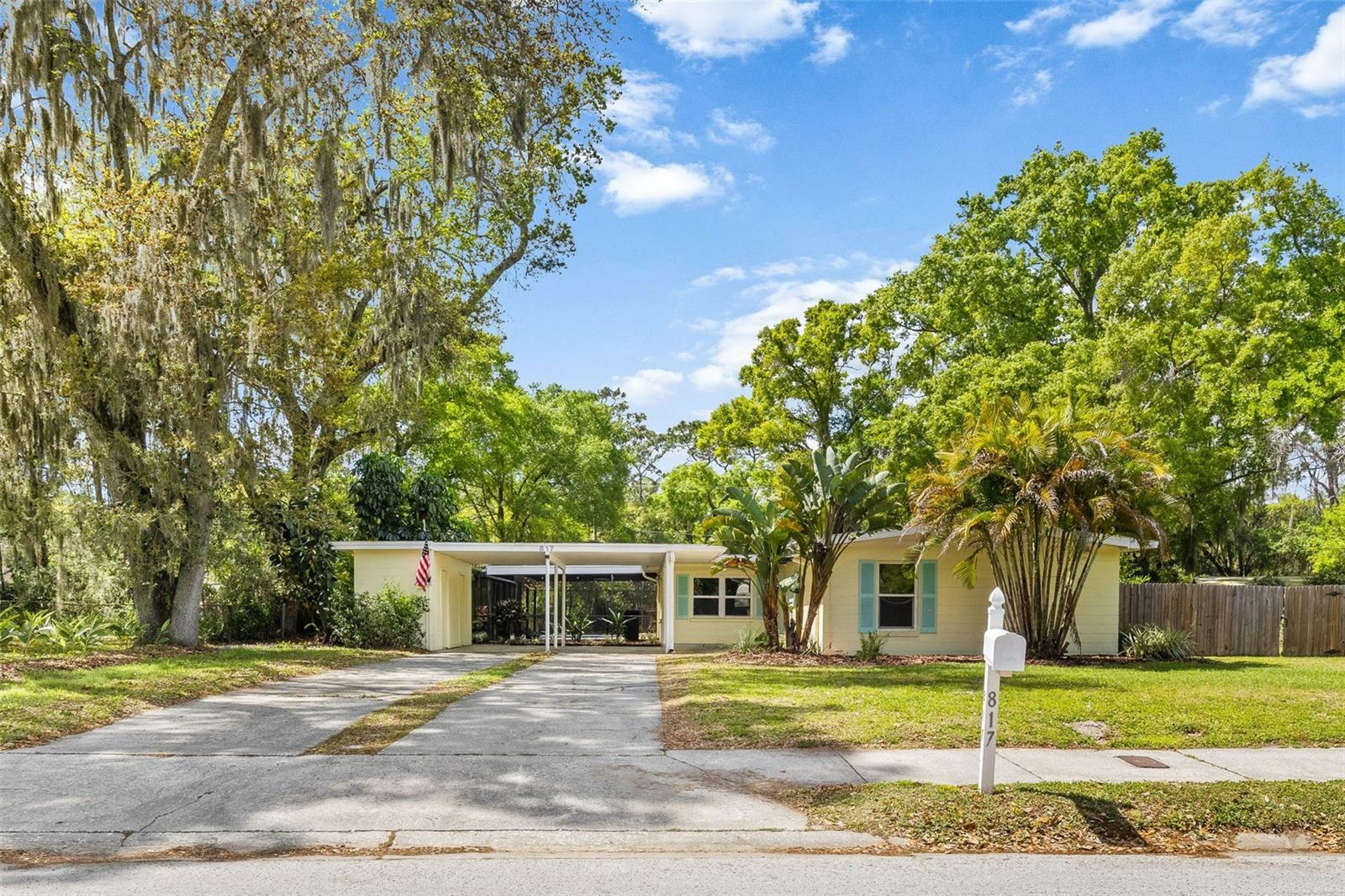 Property Photo:  817 W River Drive  FL 33617 