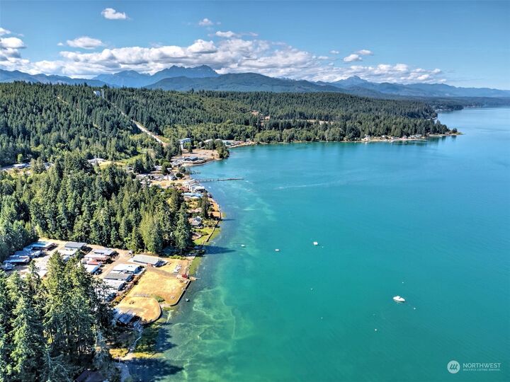 Property Photo:  21110 N US Highway 101 2  WA 98548 