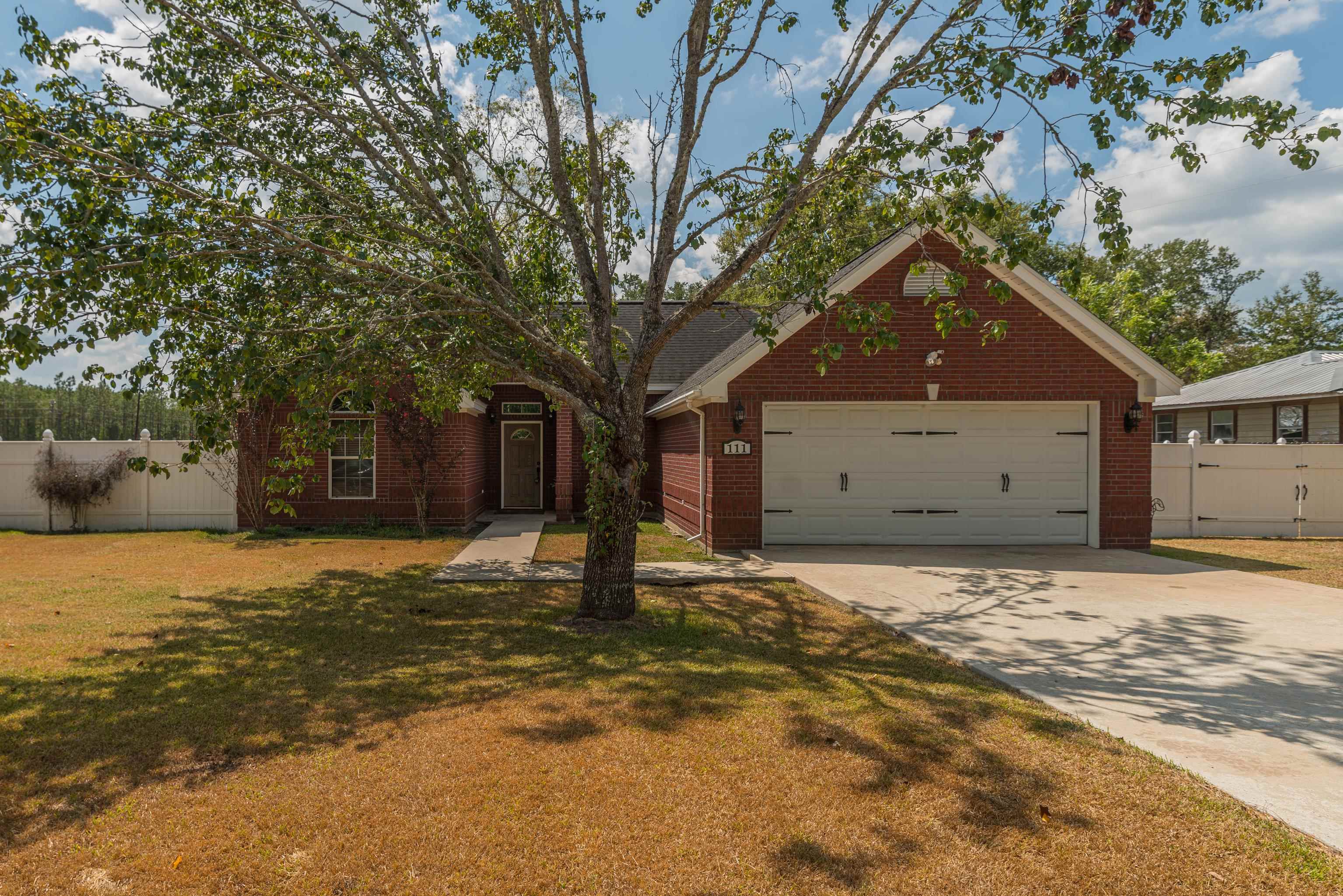 Property Photo:  111 County Road 837  TX 77612 