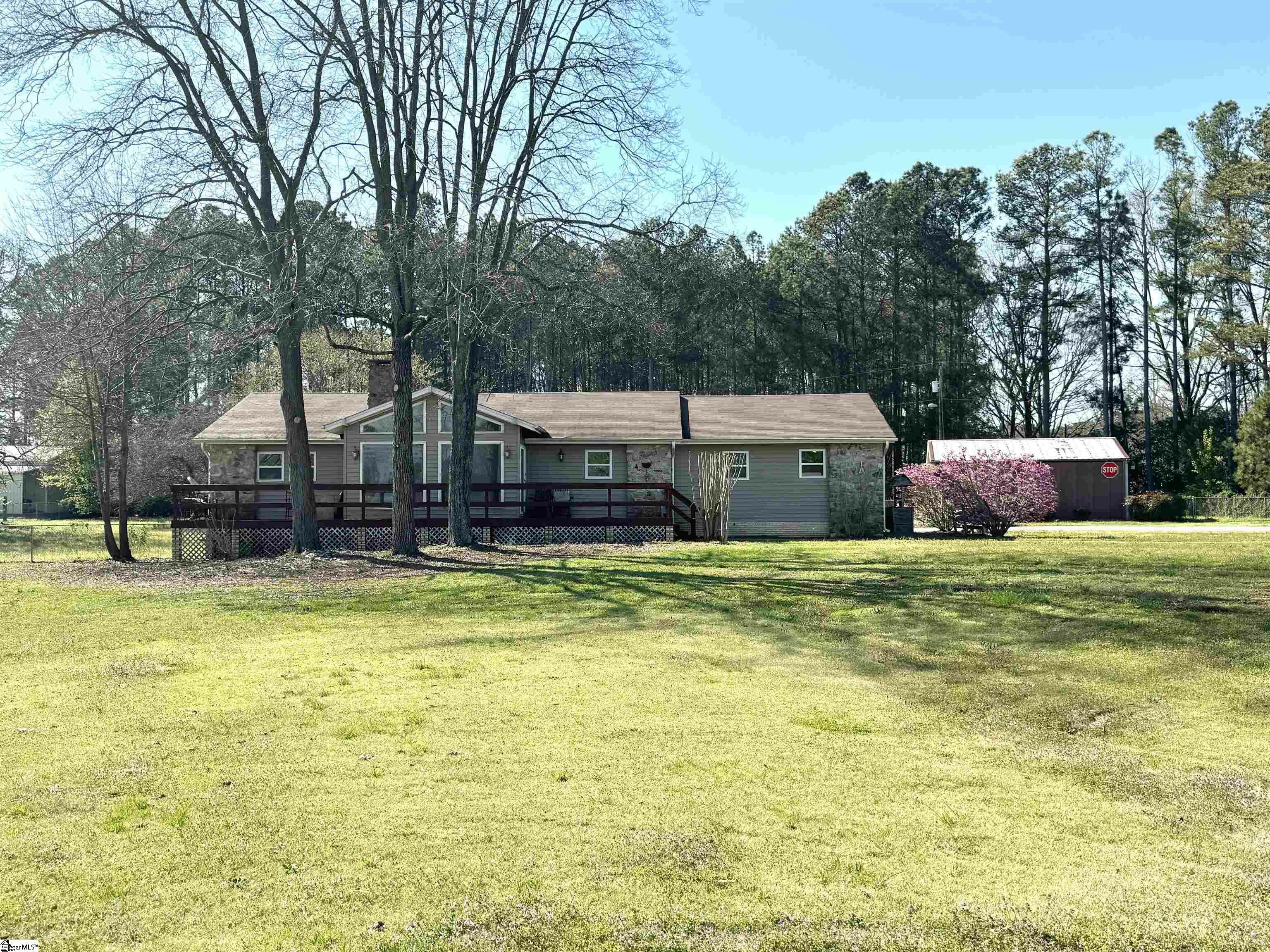 Property Photo: 206 Greenpond Road SC 29644