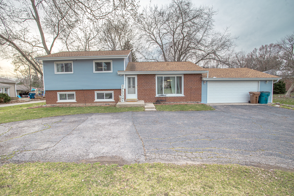 Property Photo:  1352 Glen Ellyn Road  IL 60139 