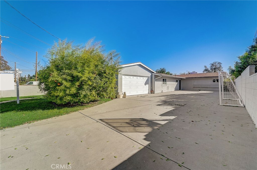 15712 Vintage Street  North Hills CA 91343 photo