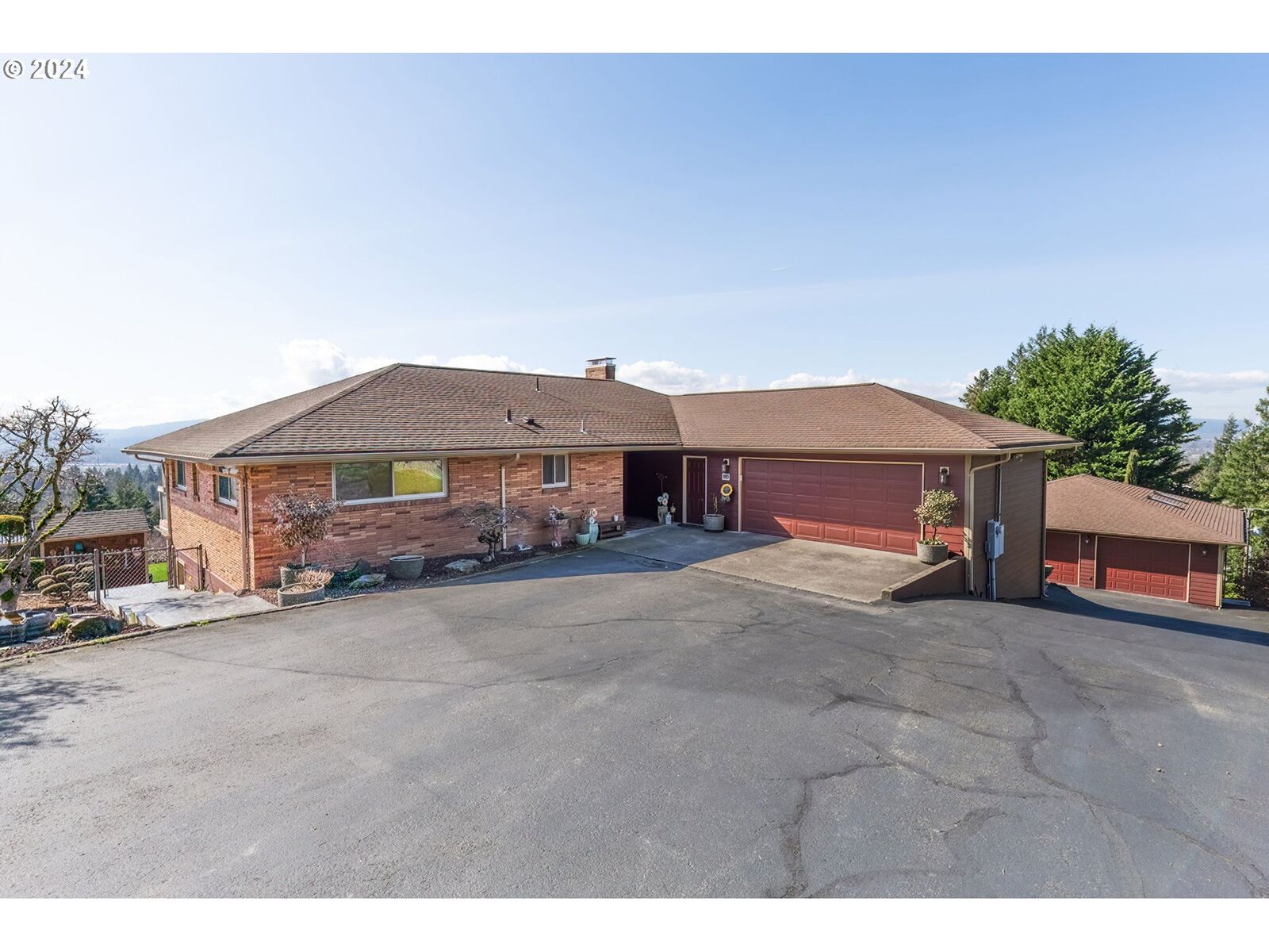 Property Photo:  320 Highland Park Dr  WA 98626 