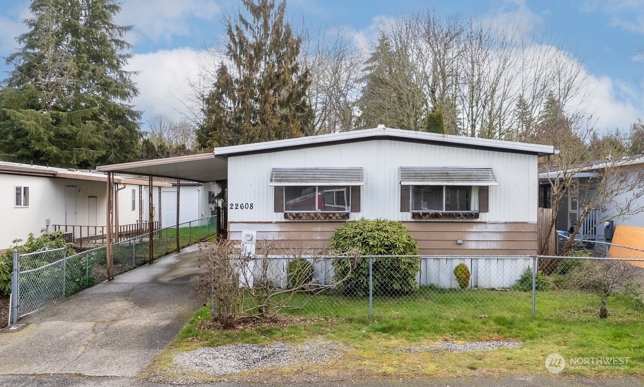 Property Photo:  22608 112th Avenue SE  WA 98031 