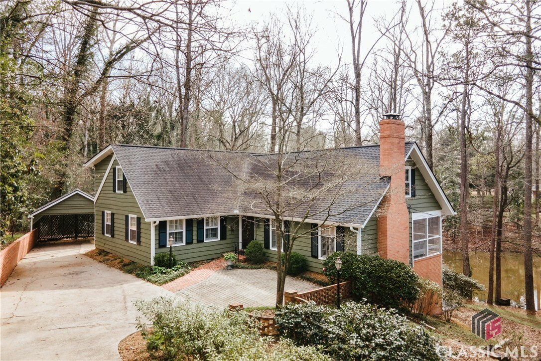 Property Photo:  535 Westview Drive  GA 30606 