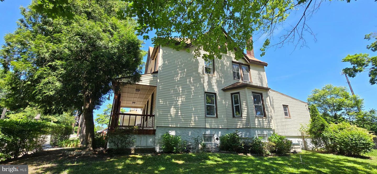 Property Photo:  619 Paxson Avenue  PA 19095 