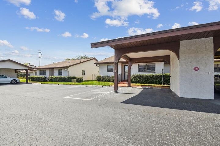 Property Photo: 7815 Radcliffe Circle FL 34668