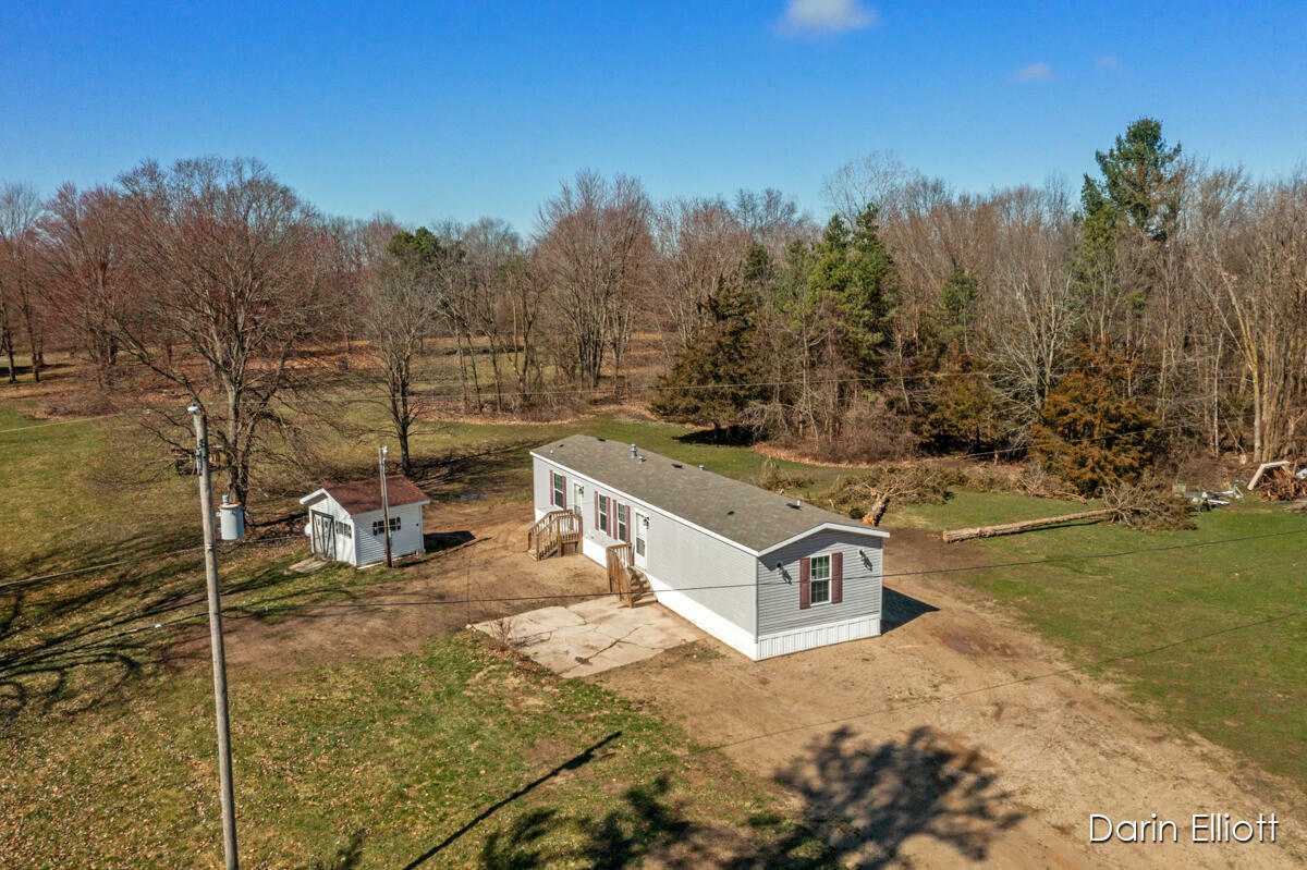 Property Photo: 2847 Hillcrest Drive MI 48846
