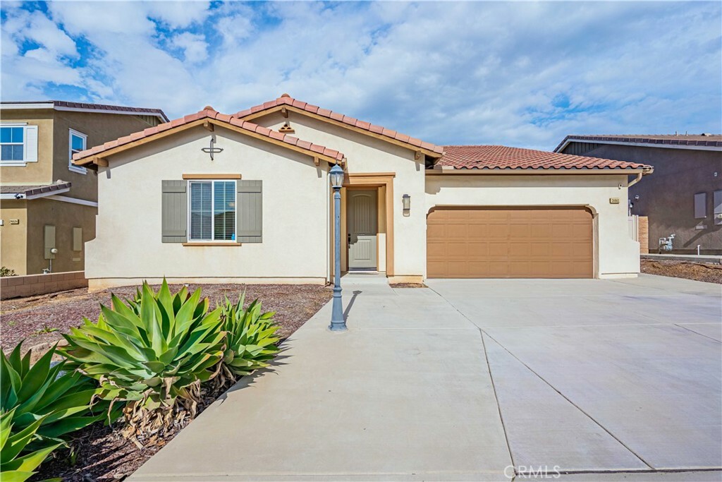 Property Photo:  24842 Rainbarrel Road  CA 92595 