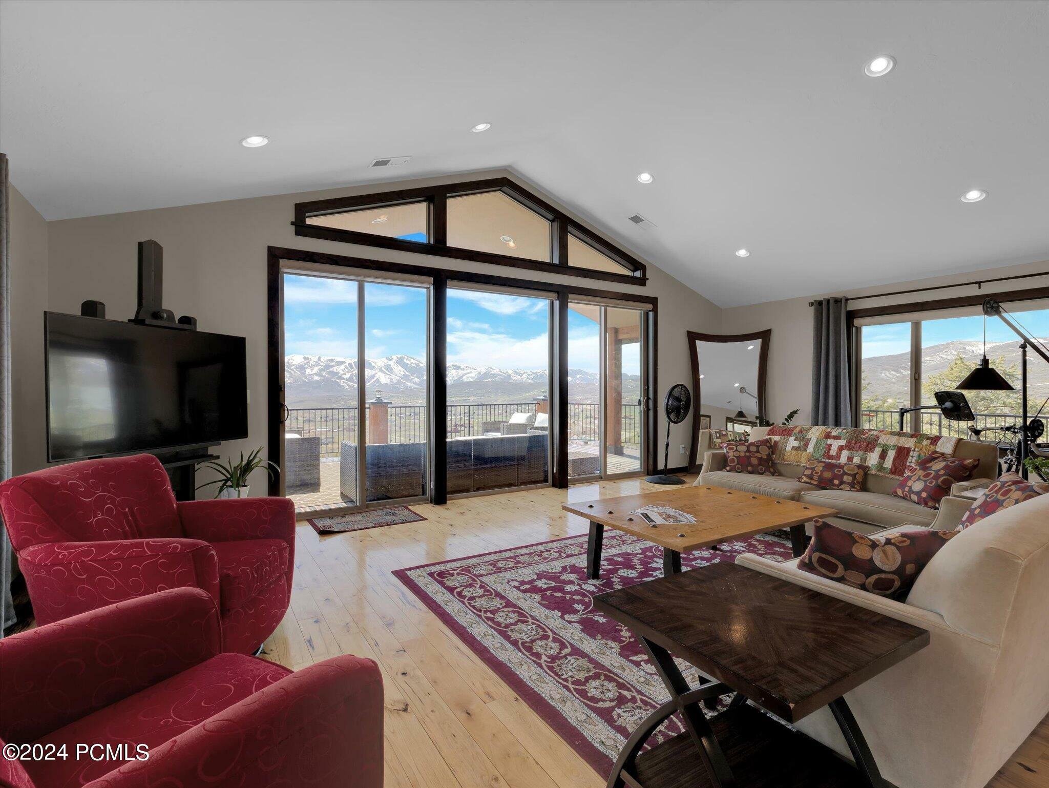 Property Photo:  1271 S Oakridge Road  UT 84098 
