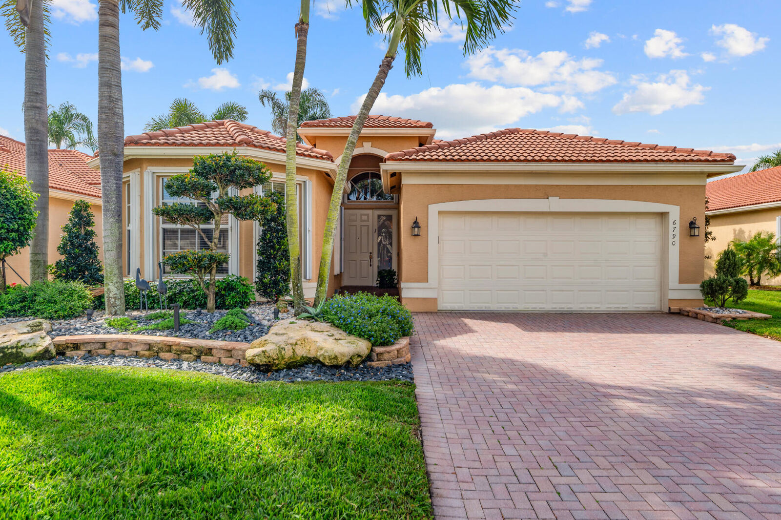 Property Photo:  6790 Hillsdale Point  FL 33437 