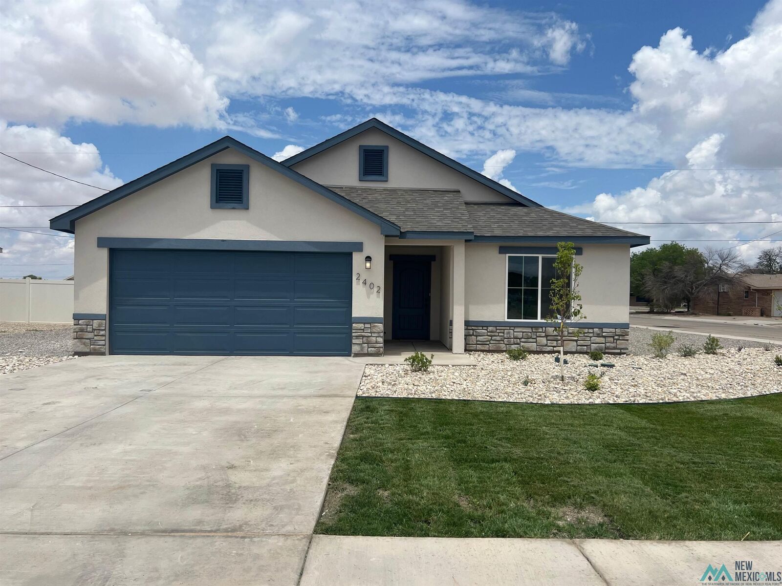 Property Photo:  2402 W Briscoe Avenue  NM 88210 