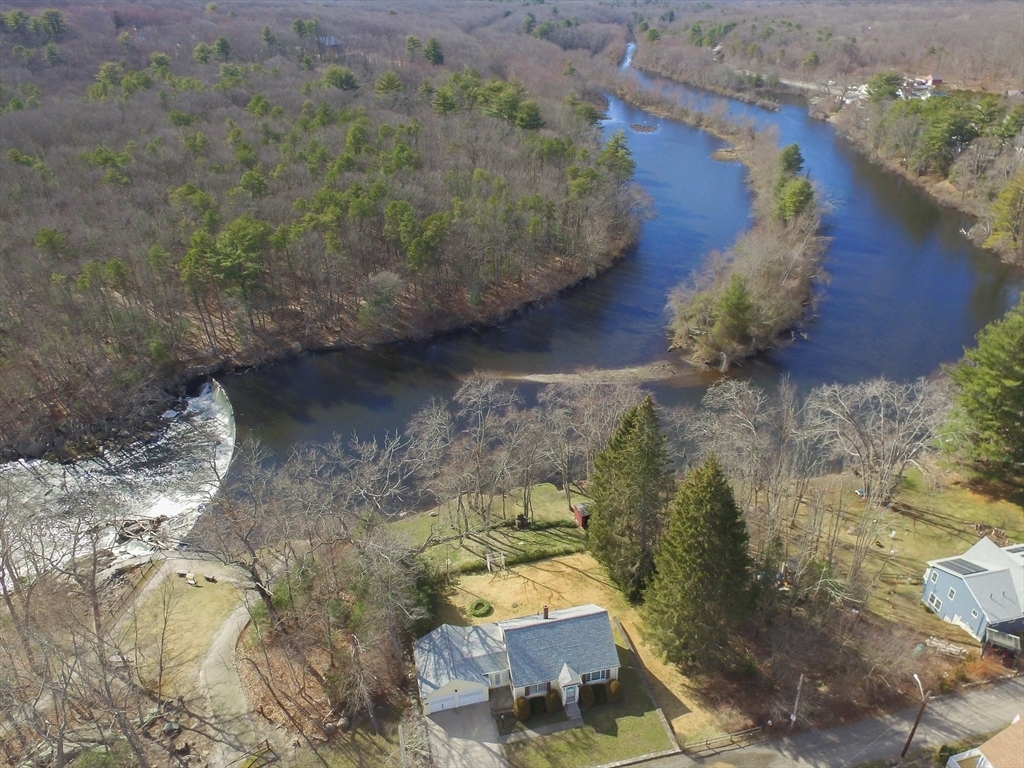 Property Photo: 32 Staples Ln MA 01504