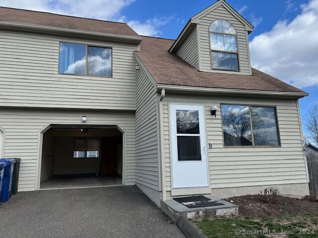 Property Photo:  6 Laconia Lane 6  CT 06460 