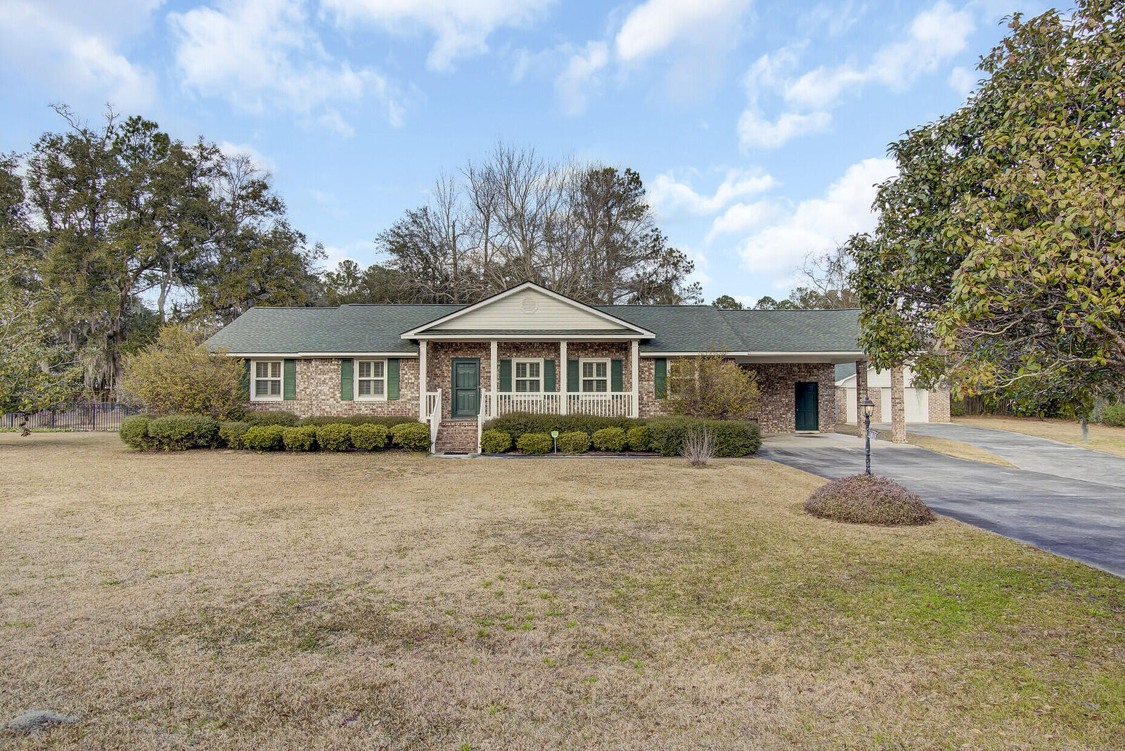 Property Photo:  1211 Old Fort Road  SC 29461 