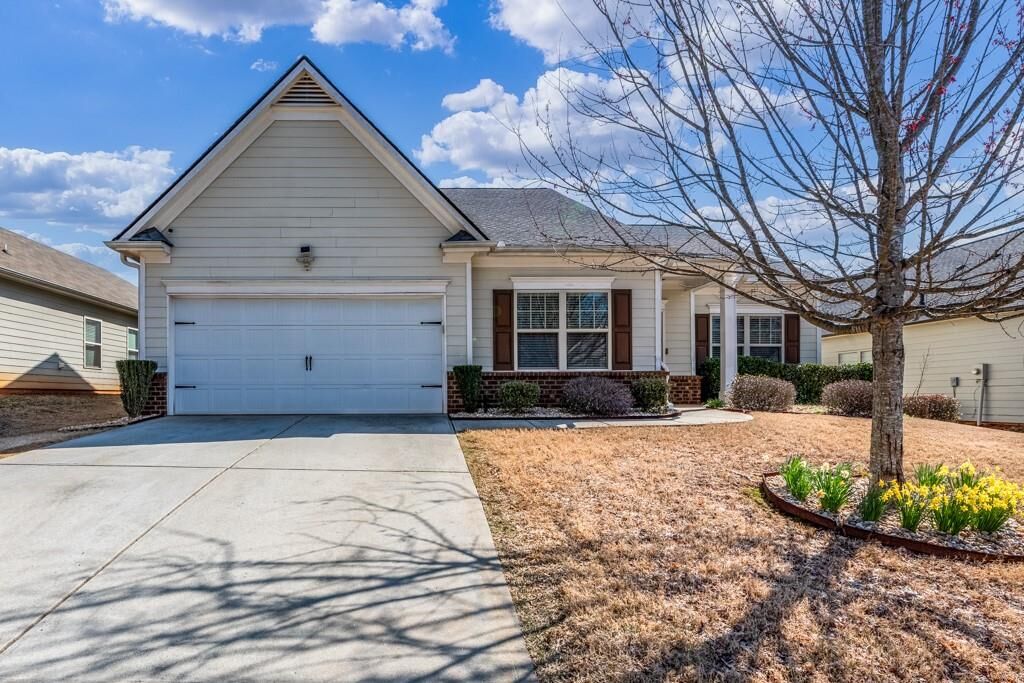 Property Photo:  4327 Box Elder Path  GA 30504 