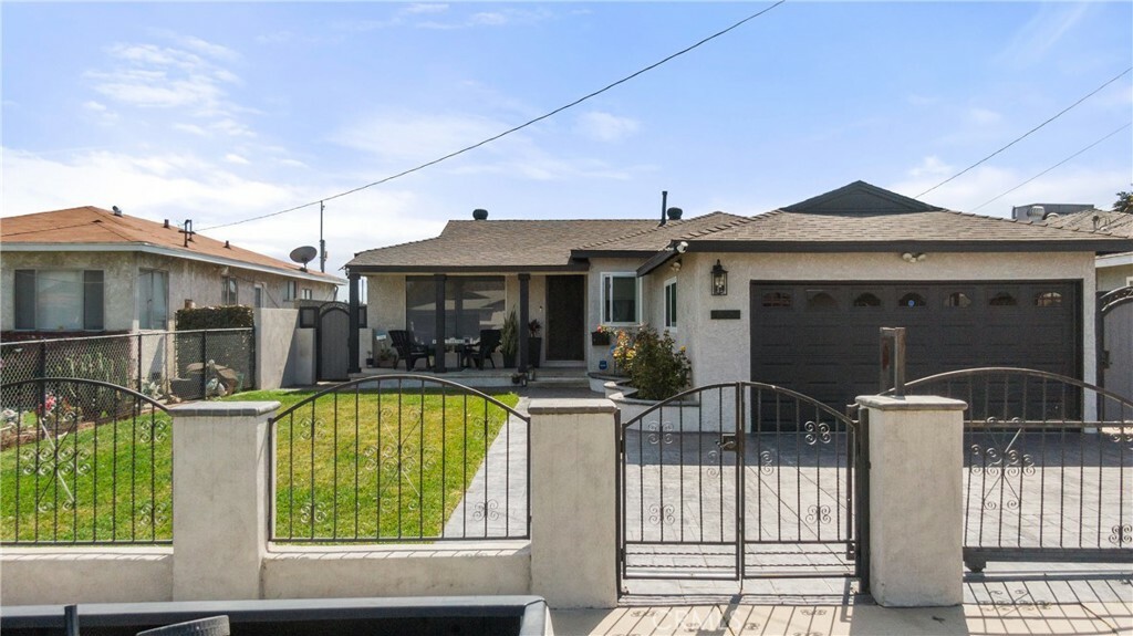 Property Photo:  1508 W 156th Street  CA 90220 