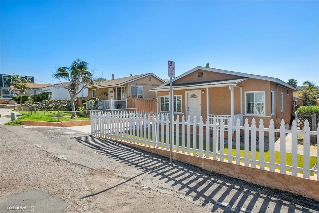 Property Photo:  5453 Mildred Street  CA 92110 